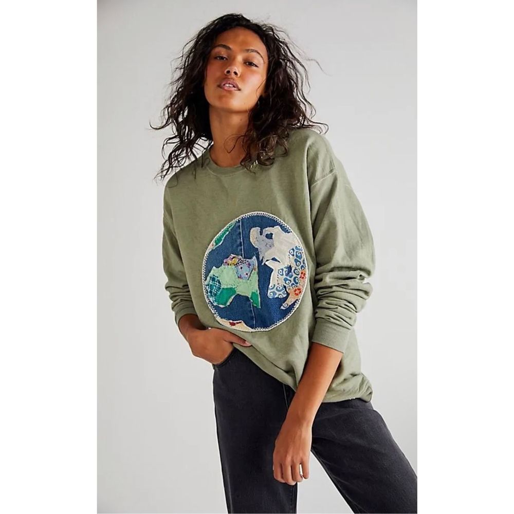 New Free People Tricia Fix Earth Day Sweatshirt Medium Size